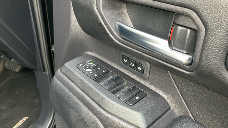 Toyota Land Cruiser 2.8 D-4D 204 Invincible 5dr Auto [7 Seat] Diesel Station Wagon